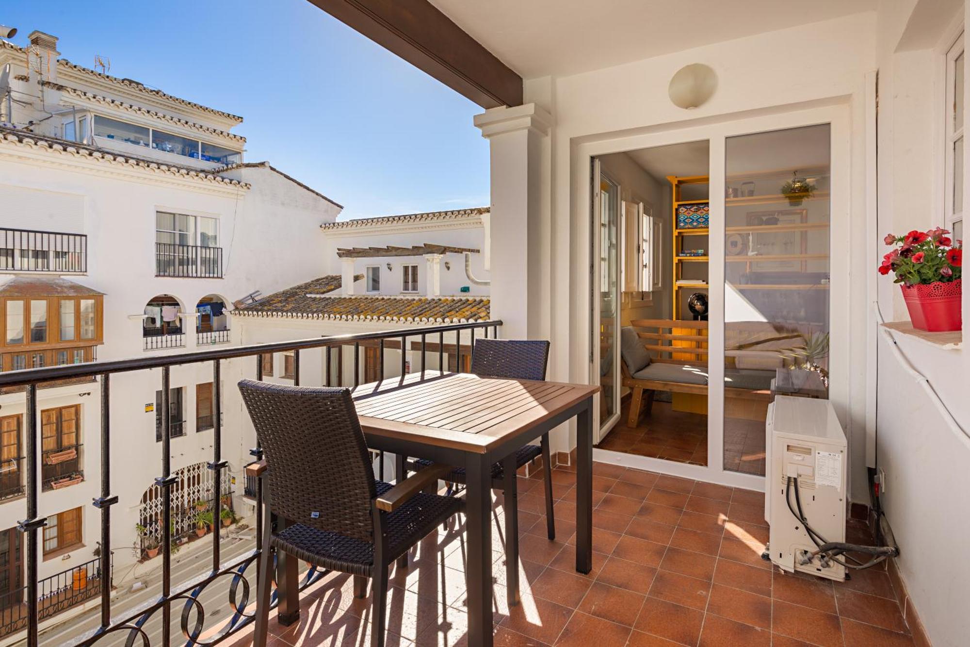 Duquesa Port Studio Apartment - Bright Sunlit Terrace Манилва Экстерьер фото