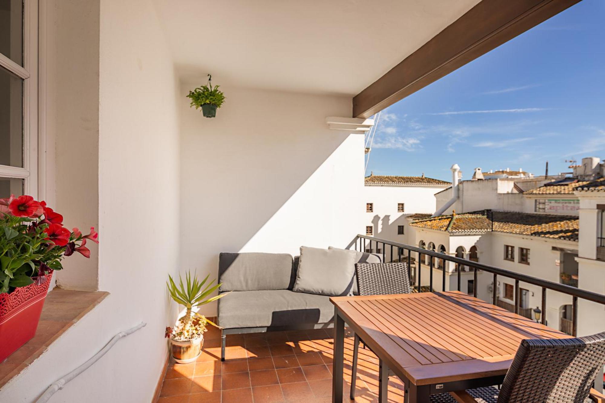 Duquesa Port Studio Apartment - Bright Sunlit Terrace Манилва Экстерьер фото